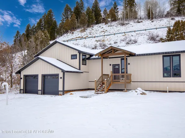 190 Meadow Ridge Rd, Alpine, WY 83128