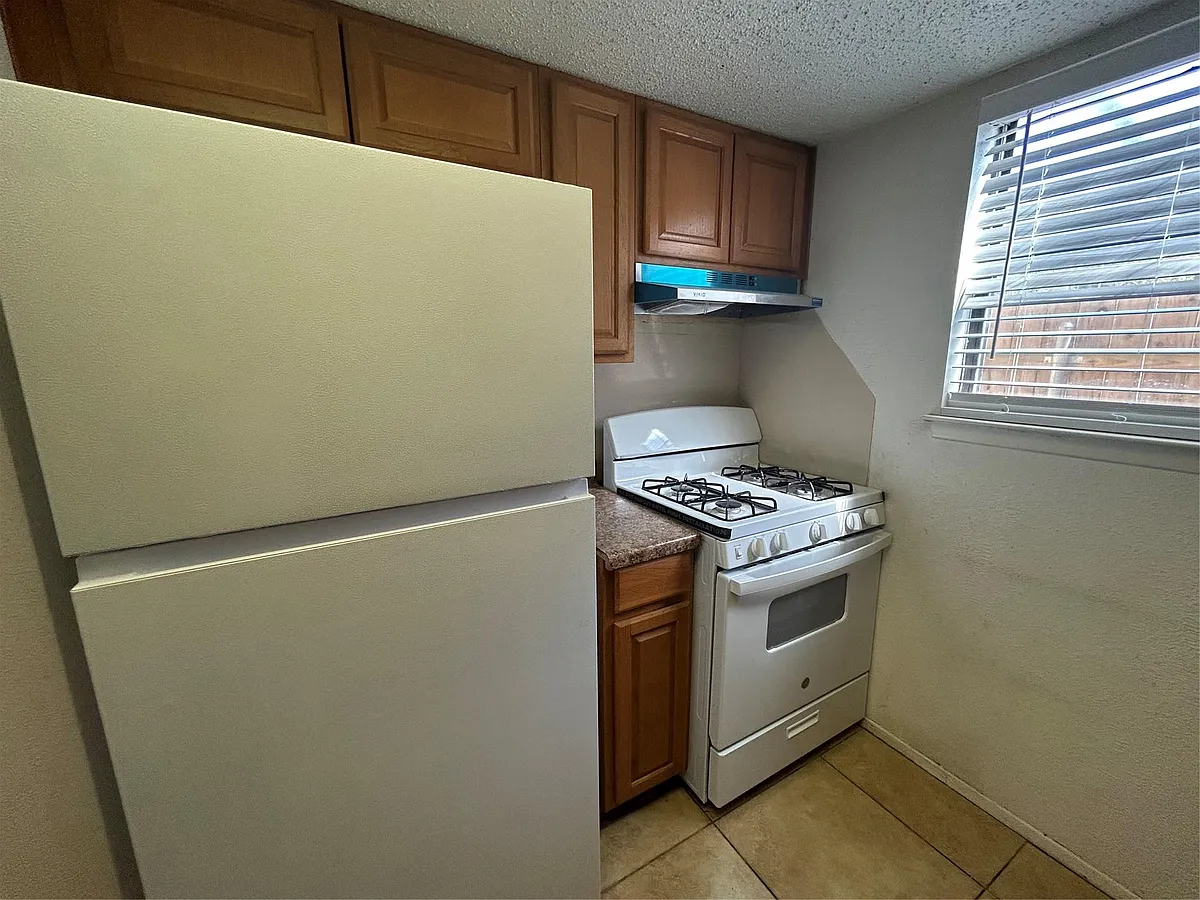 Building Photo - 12415 Deer Falls Dr #A