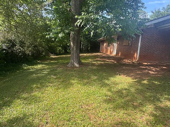 2nd image of 2181 Delowe Dr