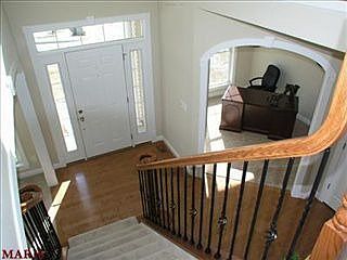 4th image of 216 Lookout Ave