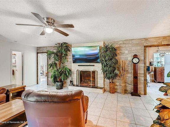 4th image of 6484 Cedar Ln