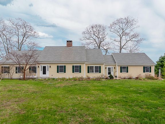 2nd image of 44 Oakwood Drive