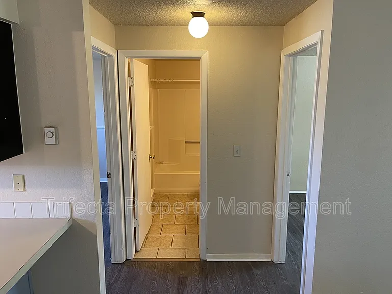 4951 Basswood Dr — Photo 8