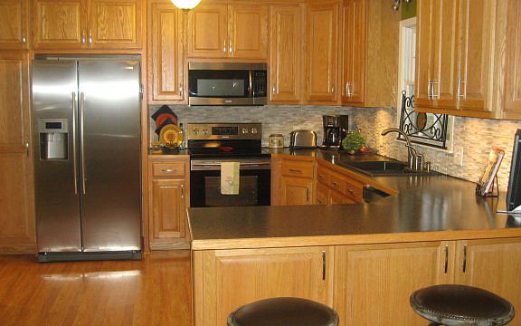 2nd image of 731 N Carbon St