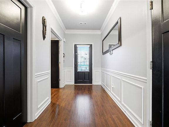 4th image of 268 Oak Rd