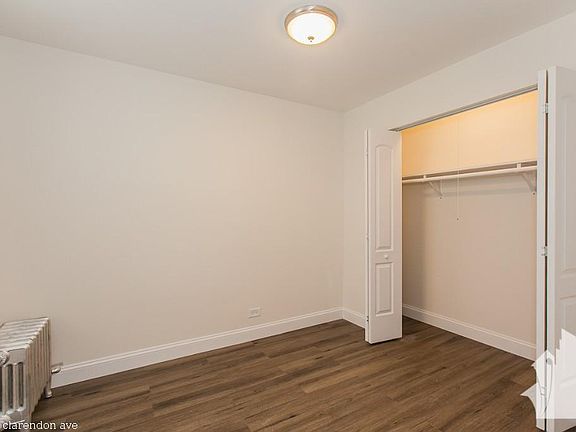 3rd image of 3933 N Clarendon Ave #428