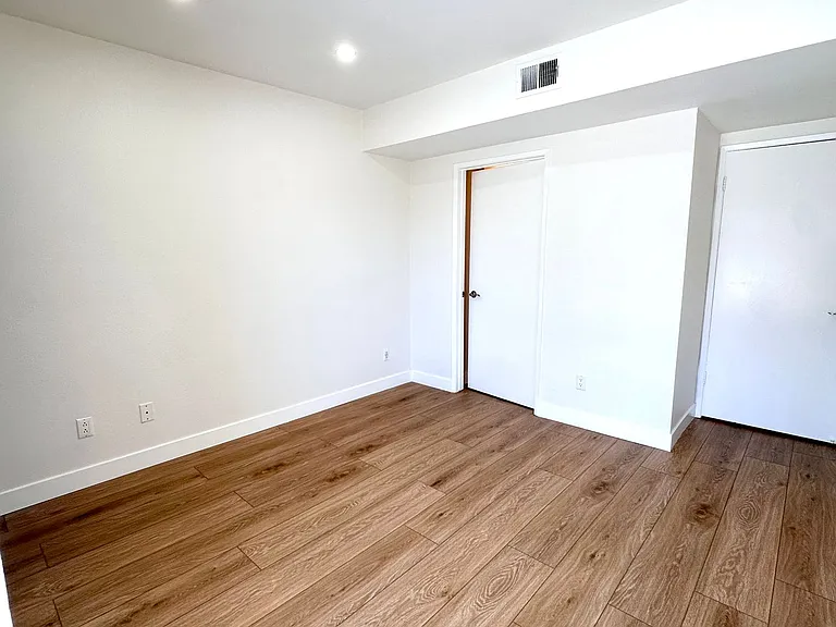9939 Topanga Canyon Blvd — Photo 70