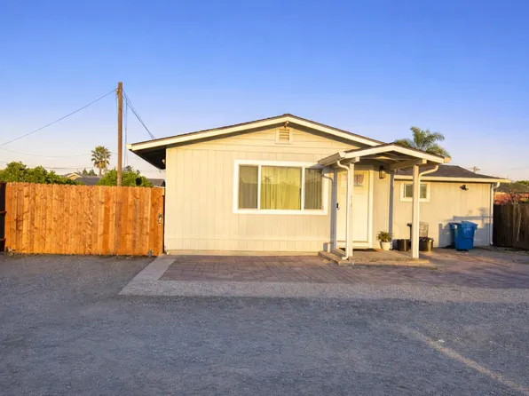 420 Bridgevale Rd, Hollister, CA 95023