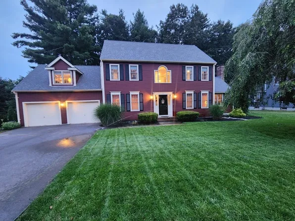 11 Cherokee Ln, Walpole, MA 02081