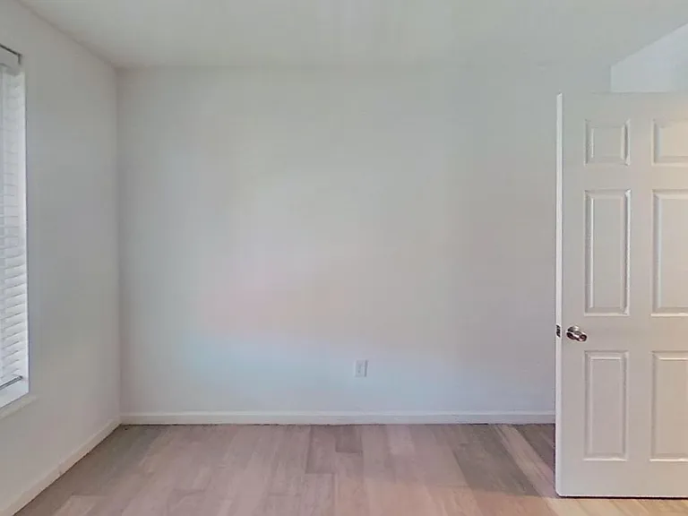 2258 N Van Pelt St — Photo 5