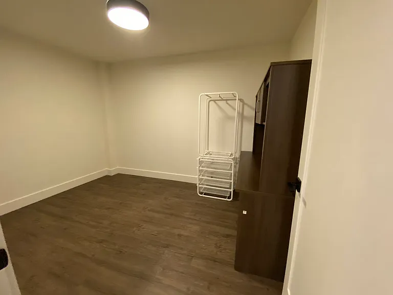 16795 20a Ave #BASEMENT — Photo 8