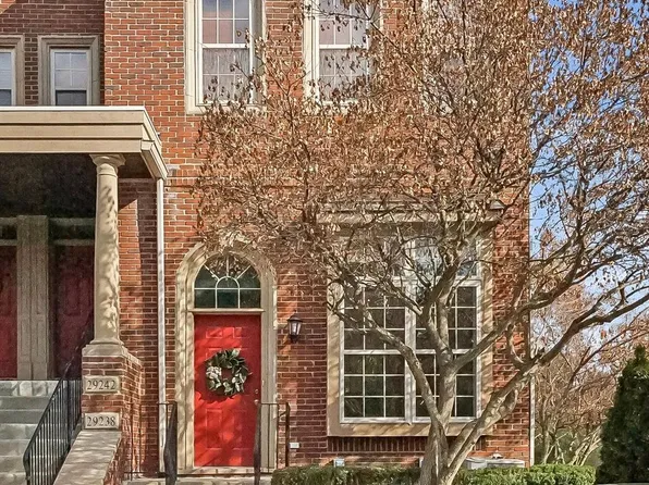 29238 Glen Oaks Blvd W, Farmington Hills, MI 48334