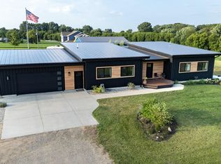 11722 W Parmalee Rd, Middleville, MI 49333