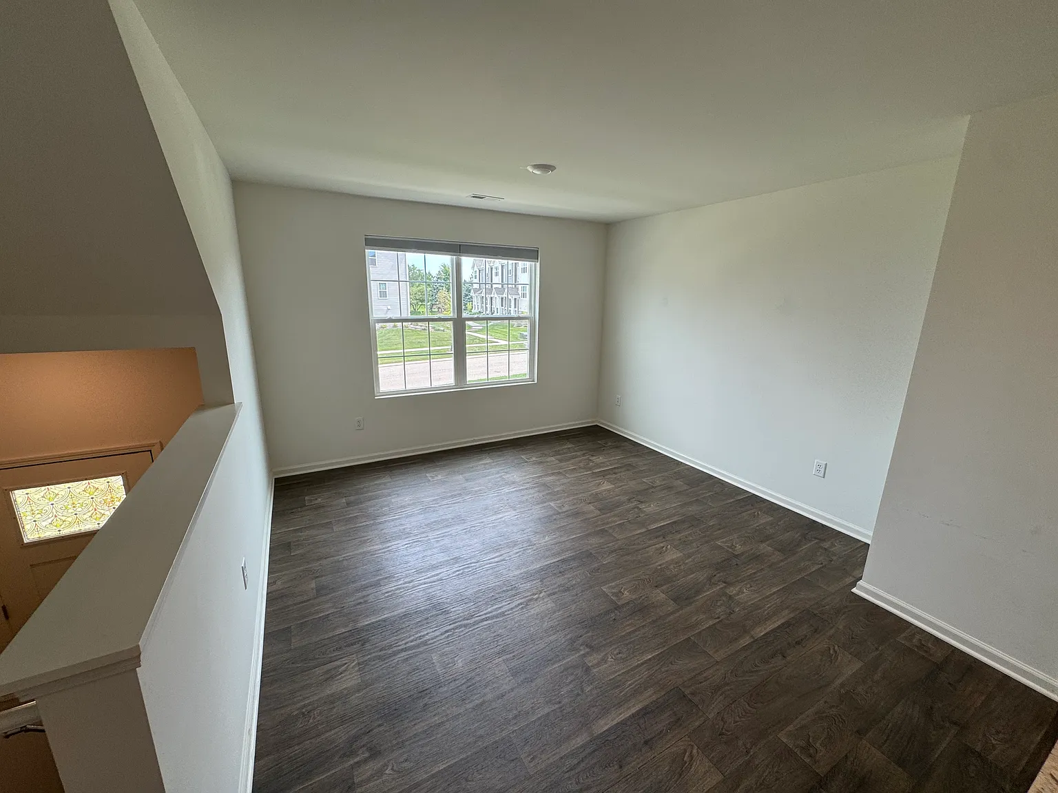 2 bed, 2.5 bath, 1579 sqft, $2,200 — Photo 2