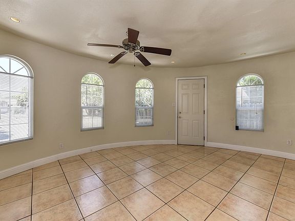 3rd image of 4914 Baker Ave