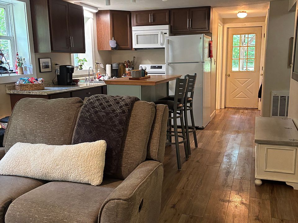 Nice and bright; new floors