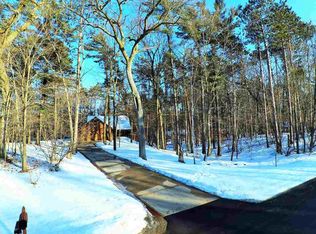 2310 Skyline Pines Dr, Suamico, WI 54313