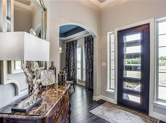 4th image of 1201 Artesia Ln