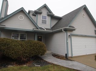 2529 Fox River Pkwy, Waukesha, WI 53189