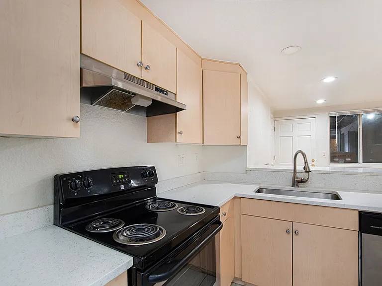 336 N Grant St #101 — Photo 9
