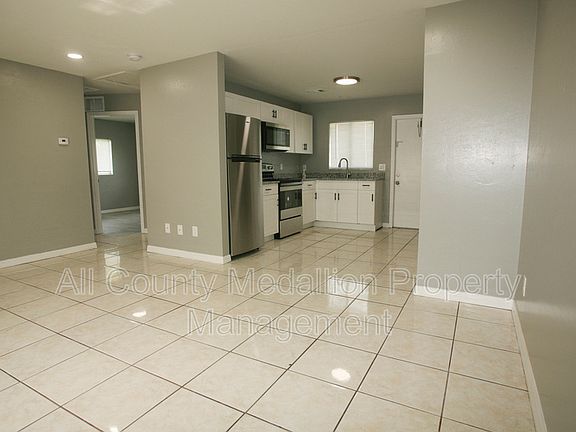 4th image of 133 Gordon Ave S