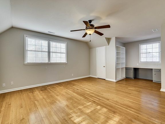 40th image of 134 Lake Bluff Drive
