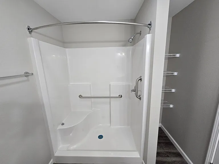 101 Goldfinch Dr — Photo 8