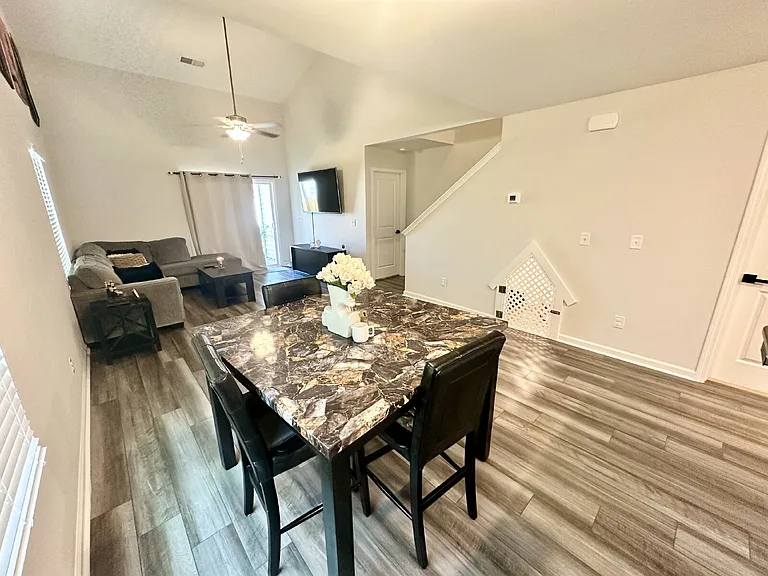 409 Eclipse Ln — Photo 6