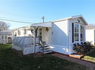 34 Pine St, East Windsor, CT 06088