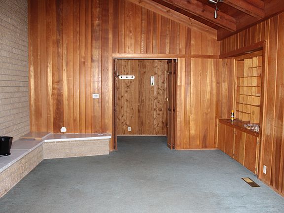 3rd image of 3060 Rolling Hills Dr