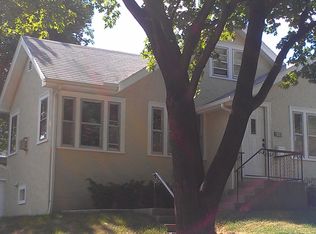 1023 Grotto St N, Saint Paul, MN 55103