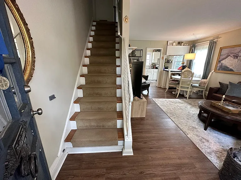 49 E Rosemont Ave — Photo 7