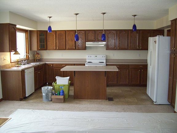 full kitchen