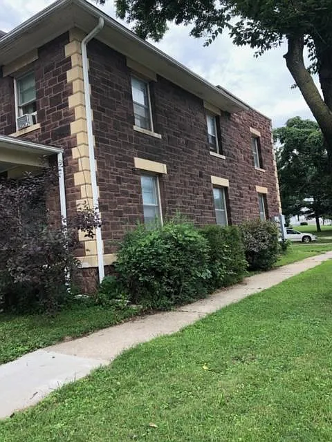 1101 Walker St — Photo 2