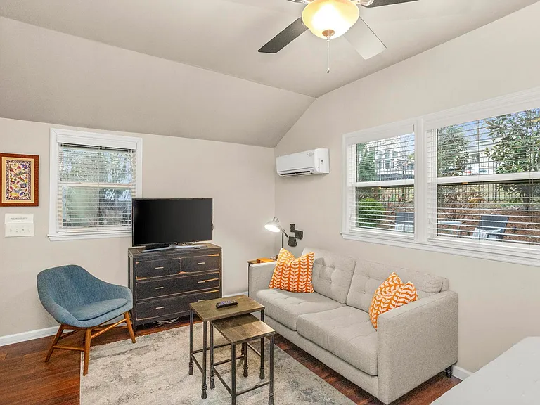 1606 Cedar Ln #B — Photo 13