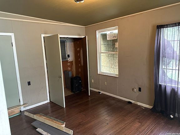 4th image of 315 Linares
