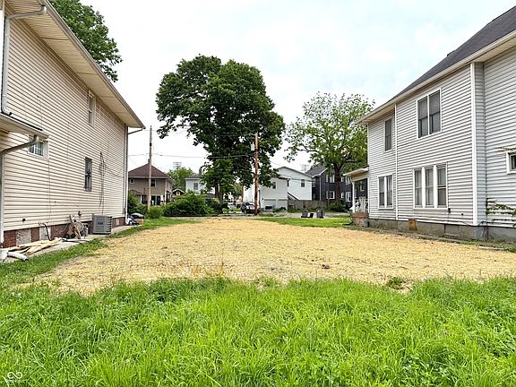 5th image of 3509-3511 N Illinois St