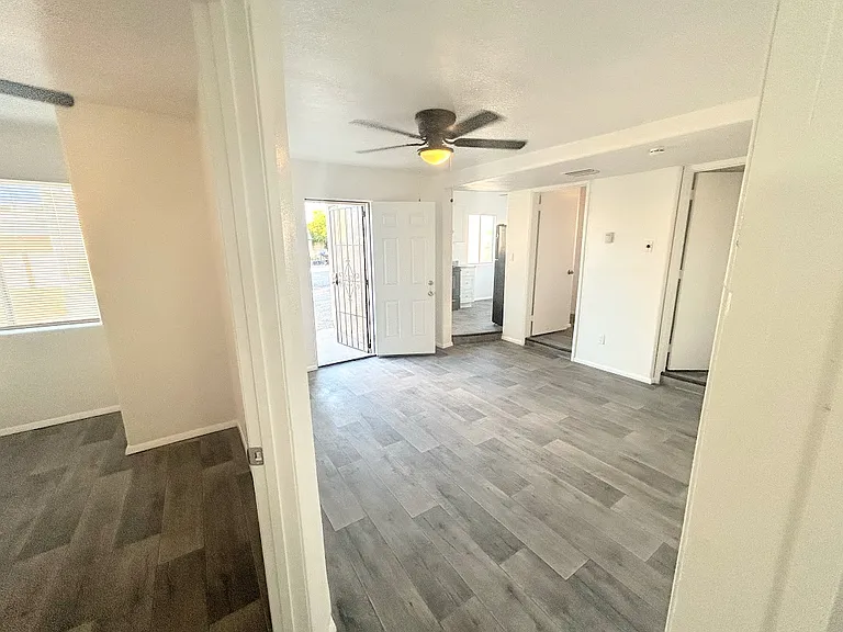 2620-2630 N 14th Ave #7 — Photo 5