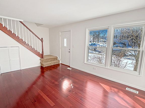 2nd image of 1807 Largo Ct