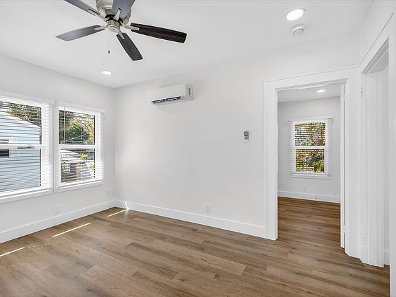 3rd image of 2520 2nd Ave N APT 2