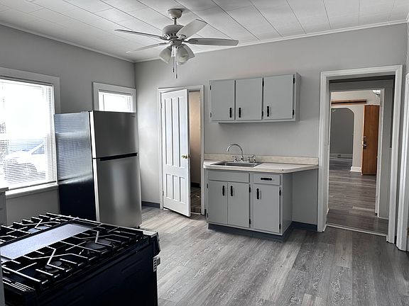 3rd image of 73 Albany Ave #1