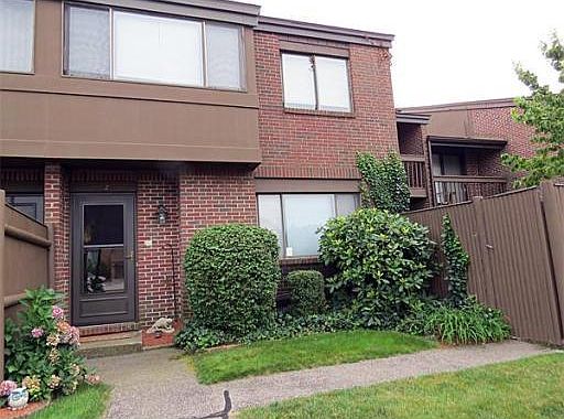 1st image of 72 Rosewood Dr