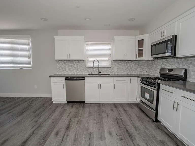3915 Brighton Ave #1/2 — Photo 23
