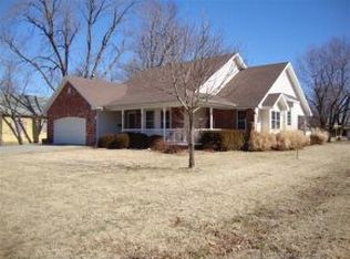 208 Broadway St, Lamar, MO 64759