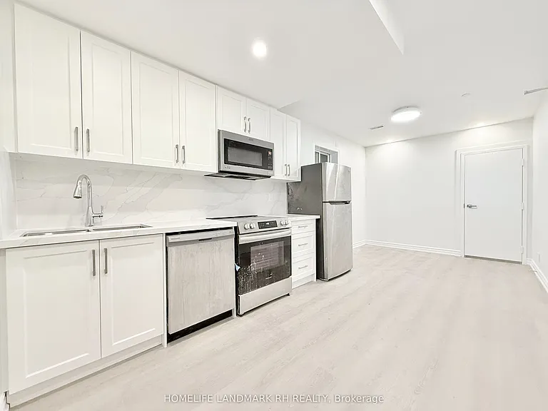 414 Dundas St W #201 — Photo 5