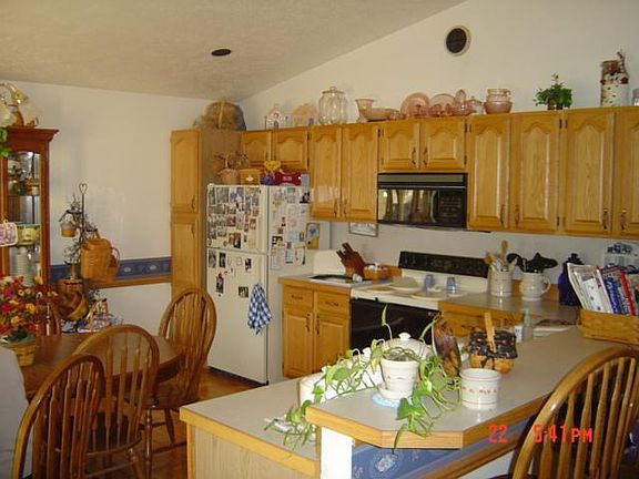 2nd image of 2504 Zenith Ave