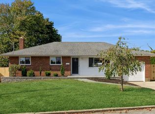 38 Ellington Dr, East Northport, NY 11731