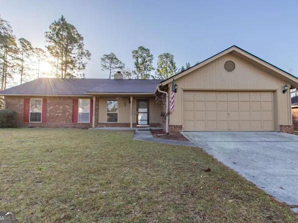 912 Mandarin Dr, Hinesville, GA 31313