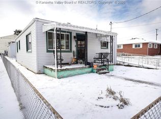 2617 6th Ave, Charleston, WV 25387