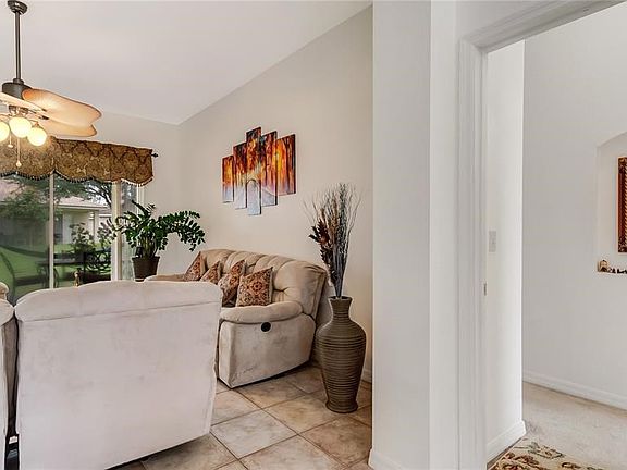 3rd image of 442 Bay Leaf Dr